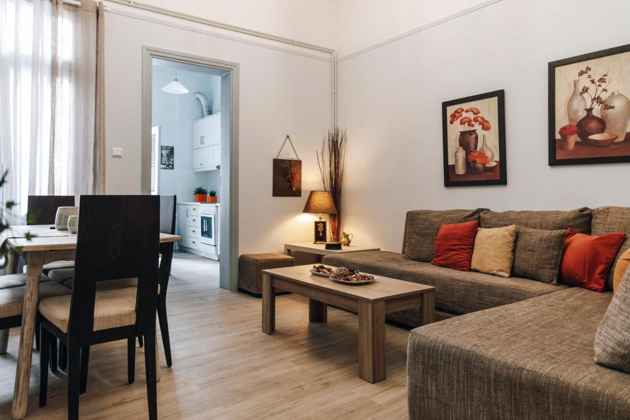 Monastiraki-Psiri, Old Town, 3-Bdr Apt, Sleep 6-10P, Spacious Court Yard Atene Esterno foto