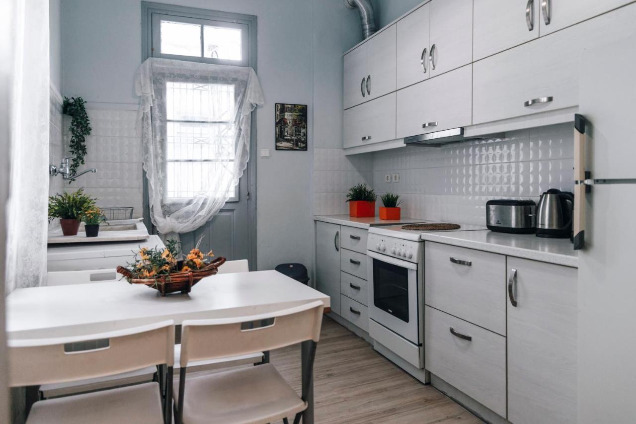 Monastiraki-Psiri, Old Town, 3-Bdr Apt, Sleep 6-10P, Spacious Court Yard Atene Esterno foto