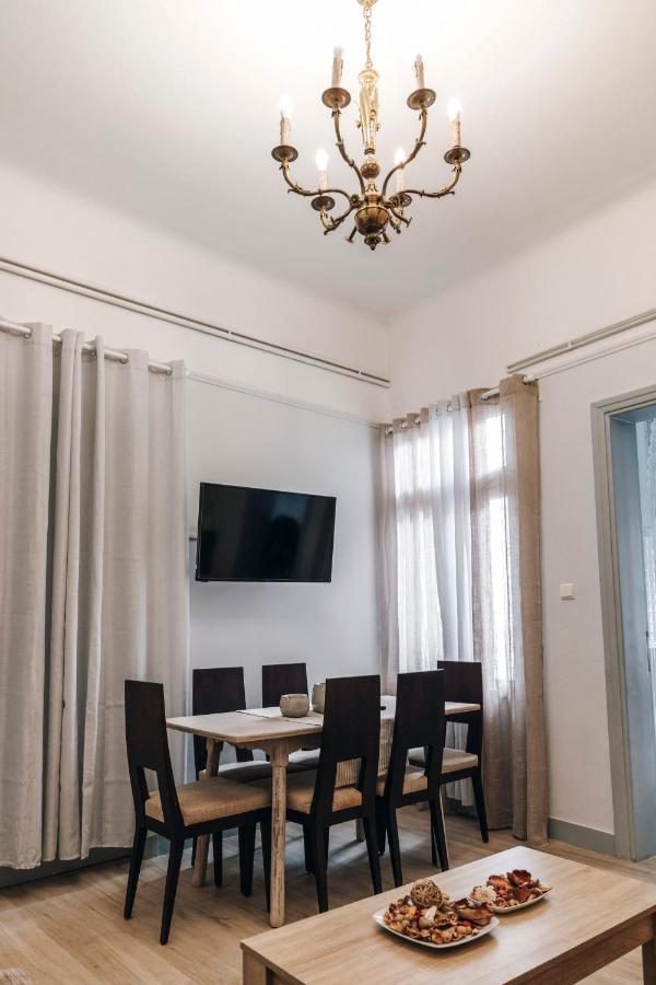 Monastiraki-Psiri, Old Town, 3-Bdr Apt, Sleep 6-10P, Spacious Court Yard Atene Esterno foto