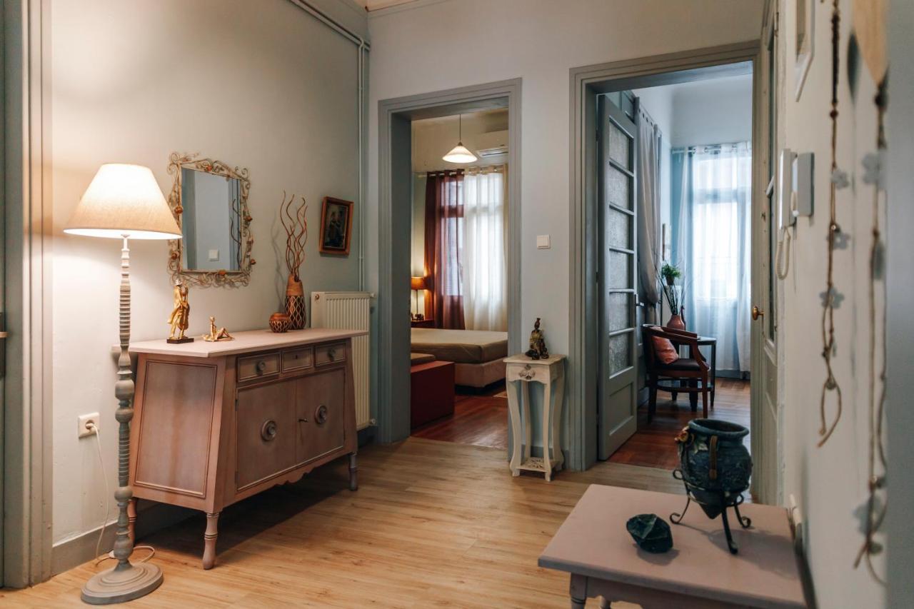 Monastiraki-Psiri, Old Town, 3-Bdr Apt, Sleep 6-10P, Spacious Court Yard Atene Esterno foto