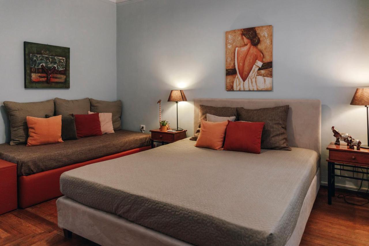 Monastiraki-Psiri, Old Town, 3-Bdr Apt, Sleep 6-10P, Spacious Court Yard Atene Esterno foto