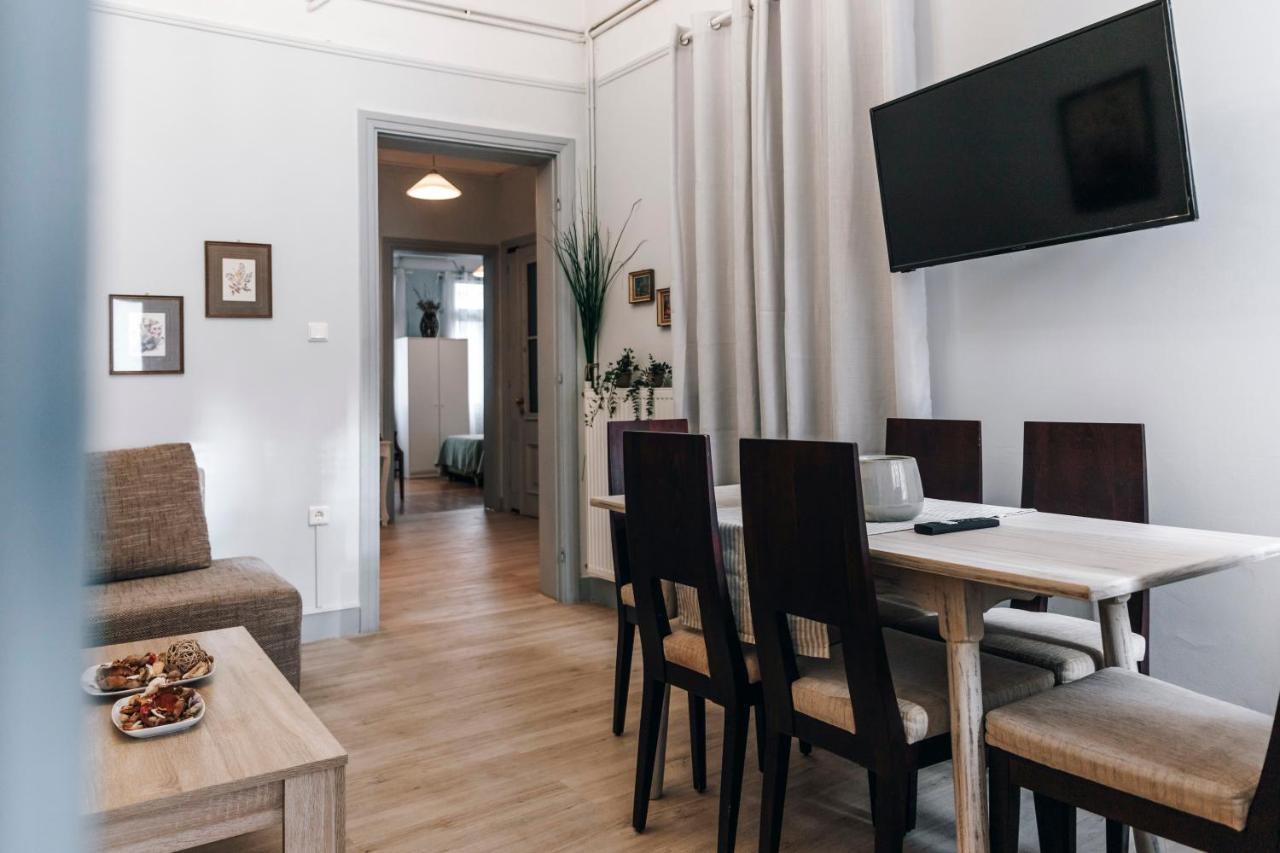 Monastiraki-Psiri, Old Town, 3-Bdr Apt, Sleep 6-10P, Spacious Court Yard Atene Esterno foto