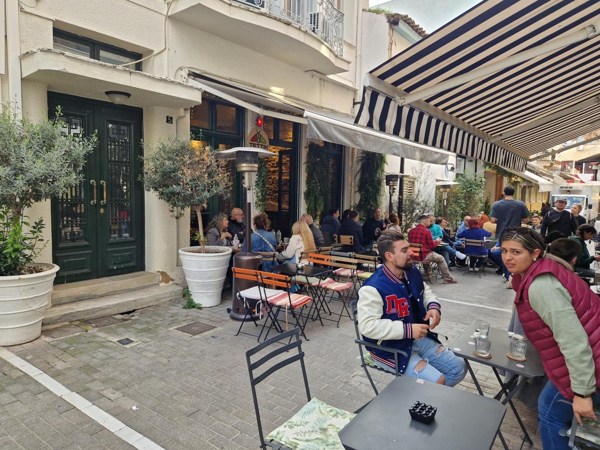Monastiraki-Psiri, Old Town, 3-Bdr Apt, Sleep 6-10P, Spacious Court Yard Atene Esterno foto